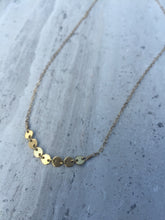 Delicate Dot Necklace Gold