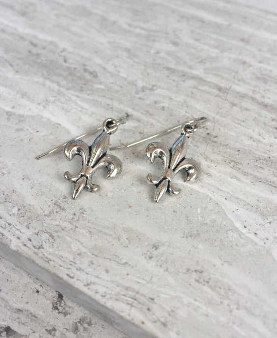 Fleur-de-lis Earrings, silver