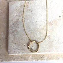 Gold wavy Circle Necklace