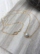 Single Pearl Necklace gold chain