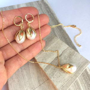 Pearl Tulip drop / Gold huggie lever back Earrings necklace set