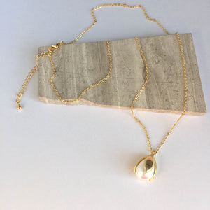 Single Pearl Tulip drop / Gold chain necklace