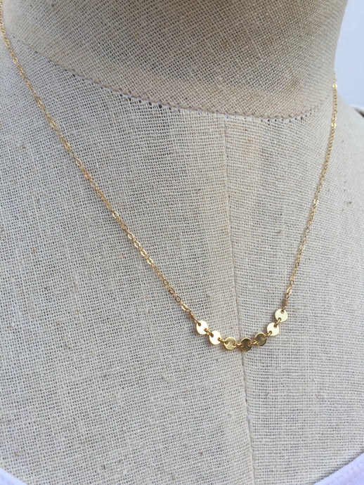 Delicate Dot Necklace Gold 