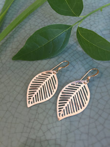 Gold, Leaf shape cut-out earrings 